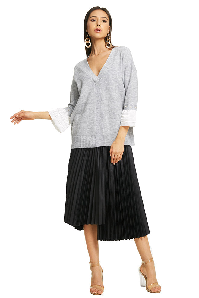 V Neck Trumpets Sleeve Top