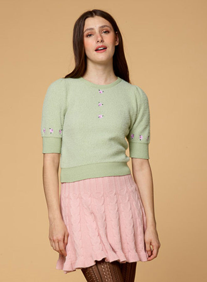 Embroidery Short Round Neck Sweater